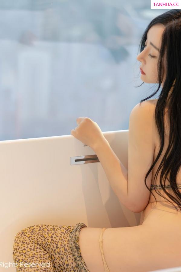 允薾  [XiuRen]高清写真图 2022.05.13 No.5113 允薾第53张图片